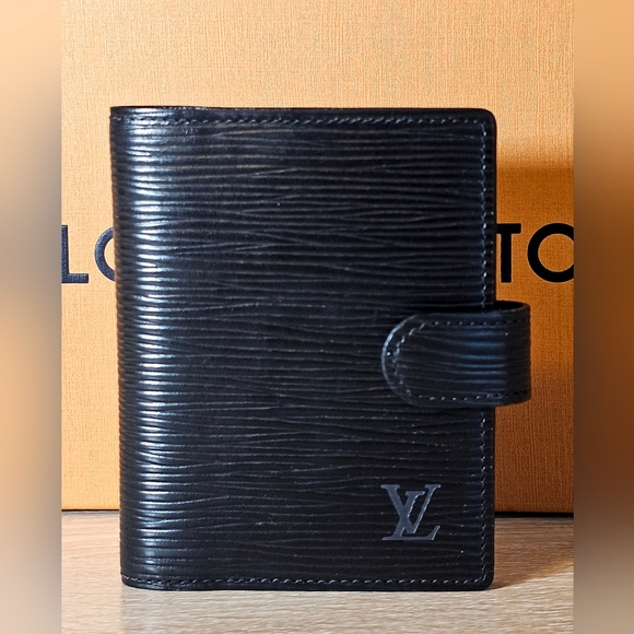 Authentic LOUIS VUITTON Epi Card Wallet Black - Picture 1 of 6